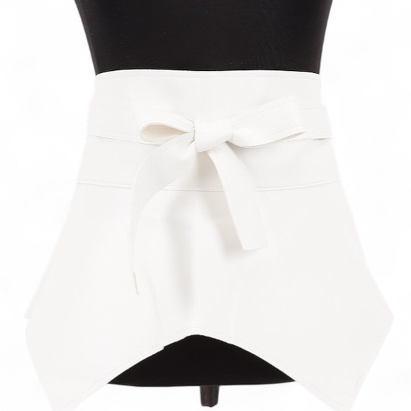 Plus Size Vegan Leather Corset Wrap Statement Belt - Picture 3 of 8